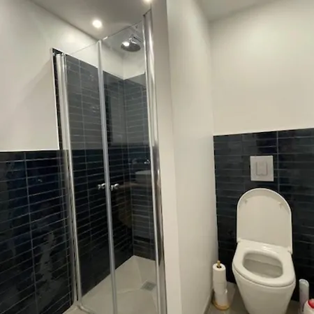 Pour 2 A Valmy Apartament